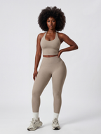 Performance Crisscross Set